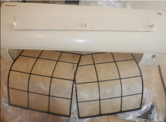 生駒市　エアコン洗浄作業